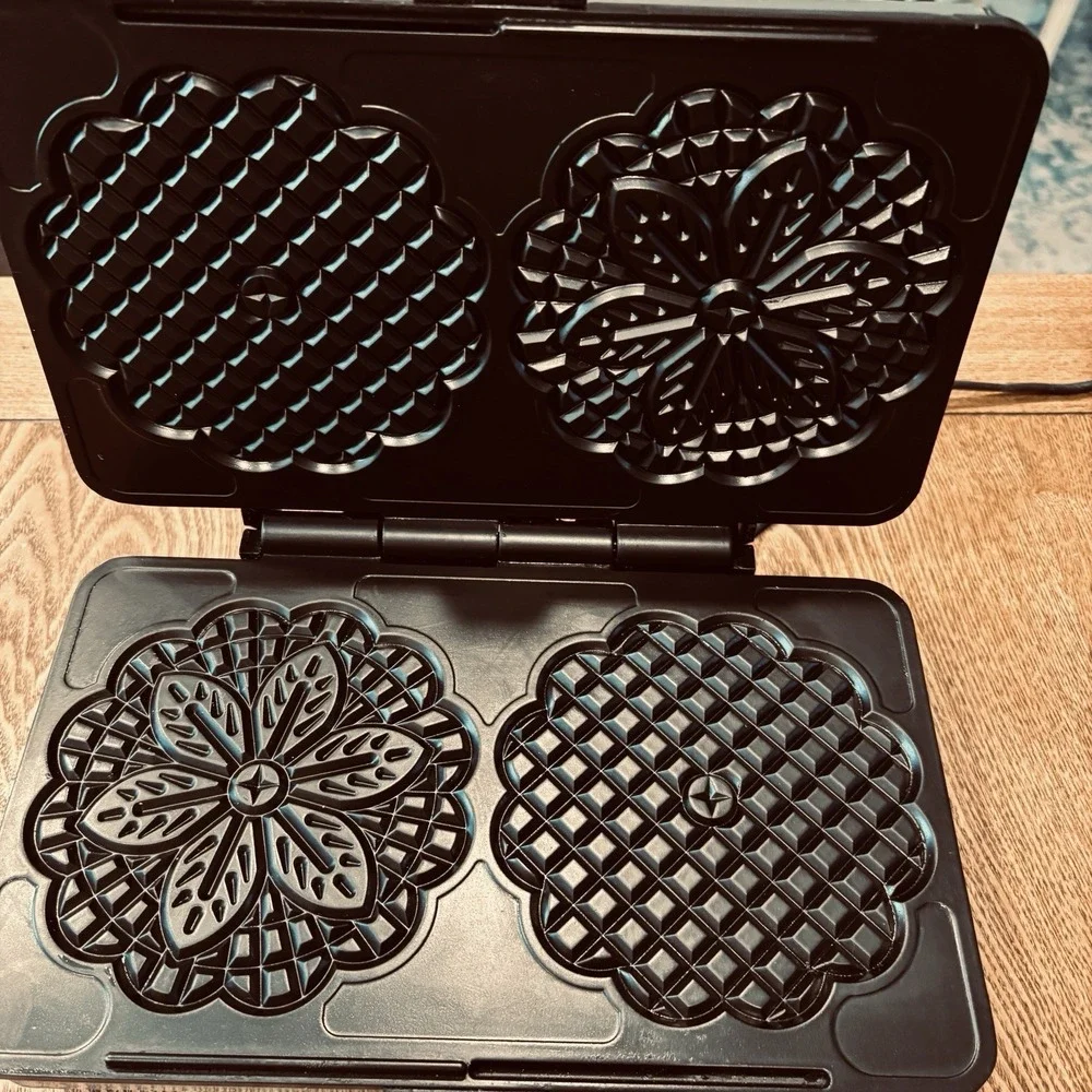 VillaWare Prima Pizzelle Baker 5000-NS Chrome Nonstick Italian Cookie Maker 750W
